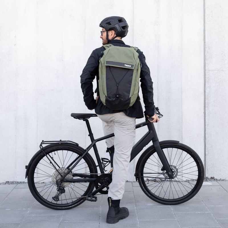 Thule Paramount 28L Bike Commuter Backpack - Gentle Beige (Rain Cover & 16" Laptop Sleeve)