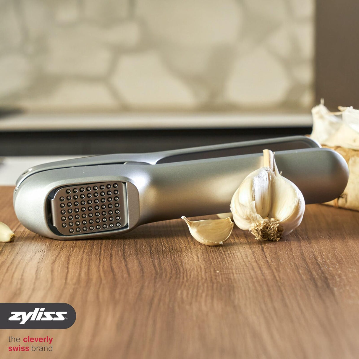 Zyliss Susi 4 Garlic Press Non-Stick PFAS-Free Cast Aluminium Dishwasher Safe