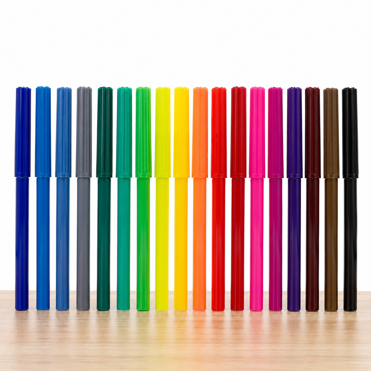18x Fibre-Tip Colour Markers for Drawing & Colouring in Assorted Colours