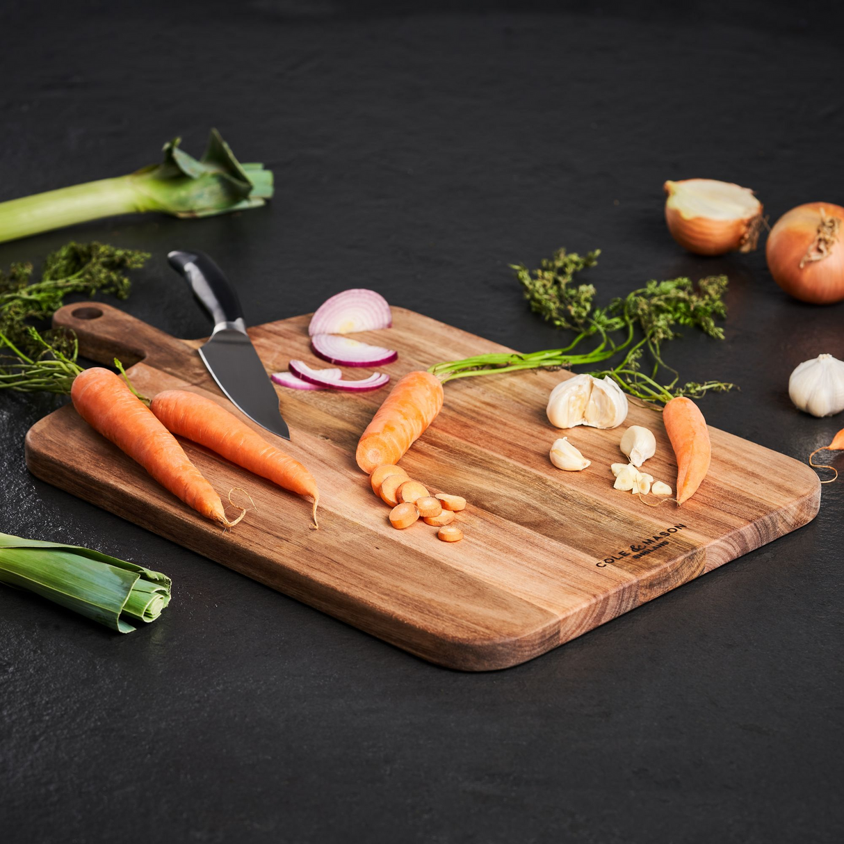 Cole & Mason Barkway Acacia Chopping & Serving Board - Medium (D46.1 x W27.5 x H2.1cm)