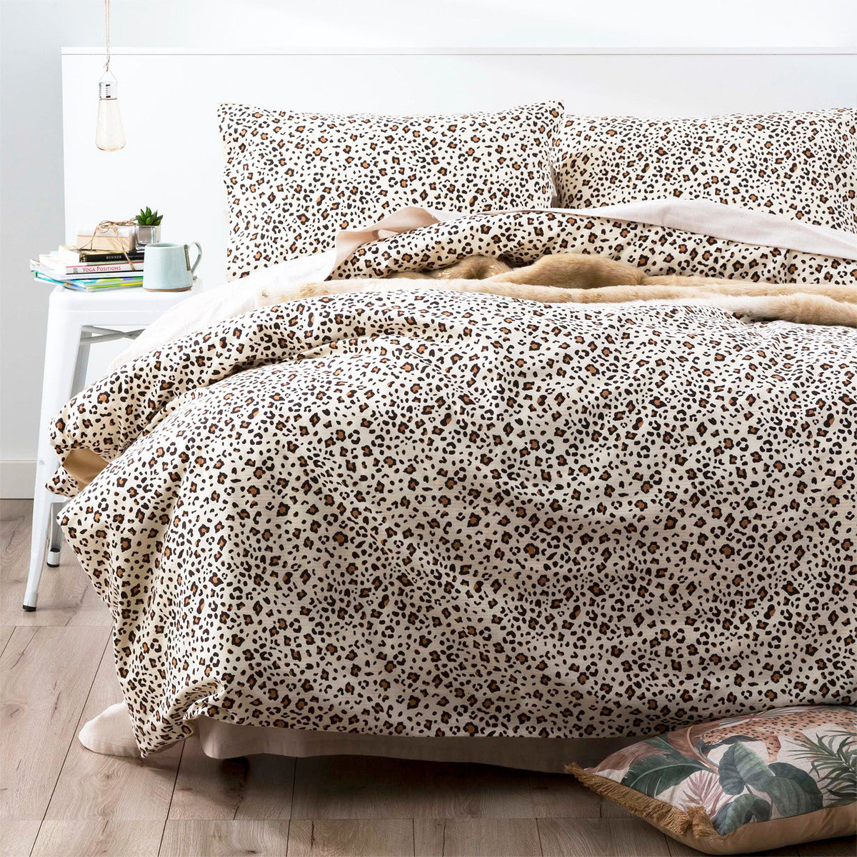 Park Avenue 175 GSM Egyptian Cotton Flannelette Quilt Cover Set - Snow Leopard