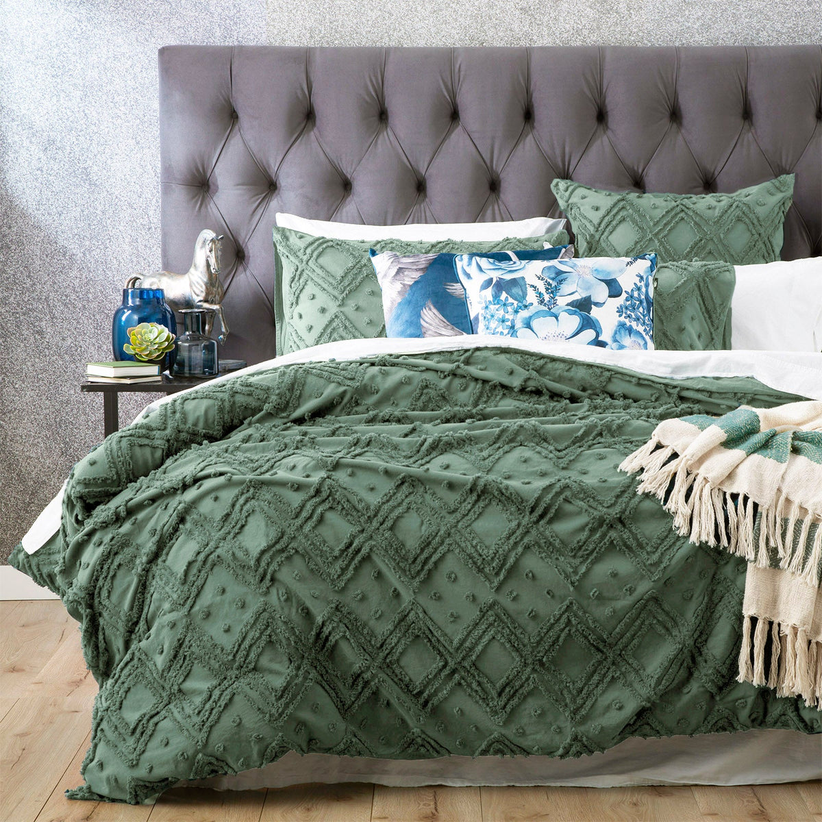 Park Avenue Medallion Vintage Washed Tufted Cotton Quilt Cover Set - Sage