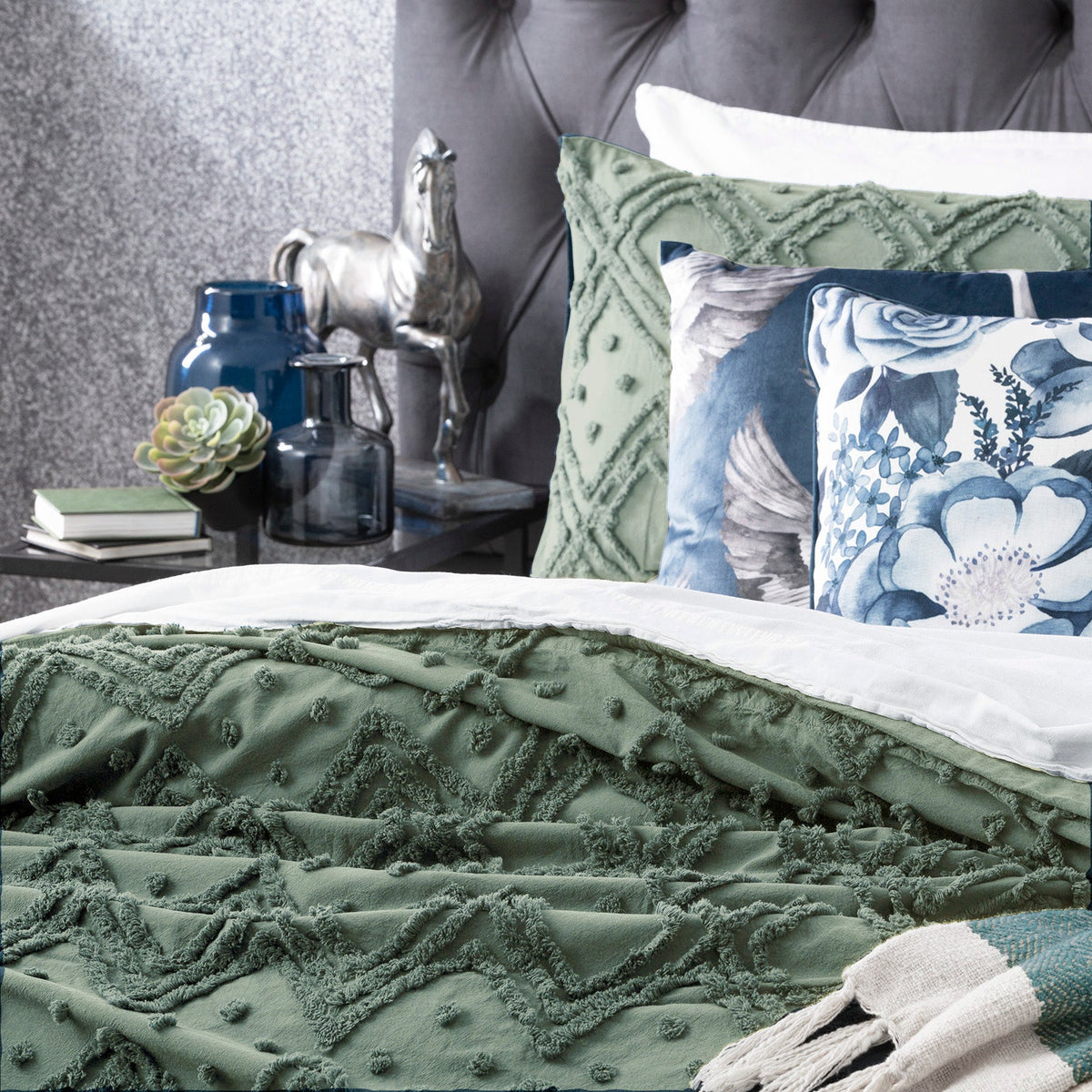 Park Avenue Medallion Vintage Washed Tufted Cotton Quilt Cover Set - Sage