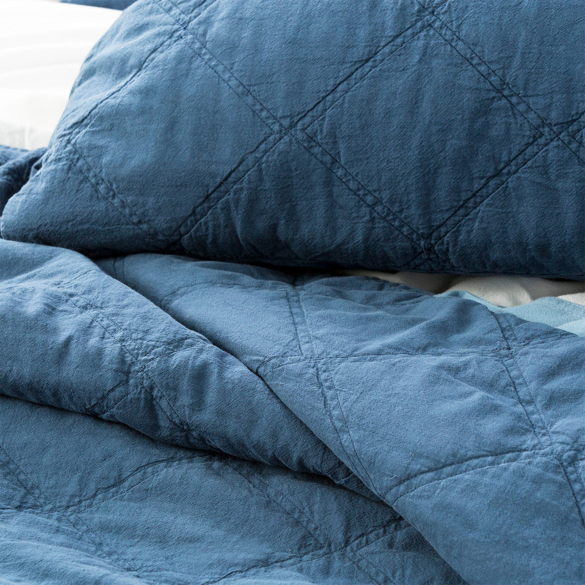 Renee Taylor Attwood Stonewashed Cotton Quilted Coverlet Set - Ink (OEKO-TEX Certified Bedspread)