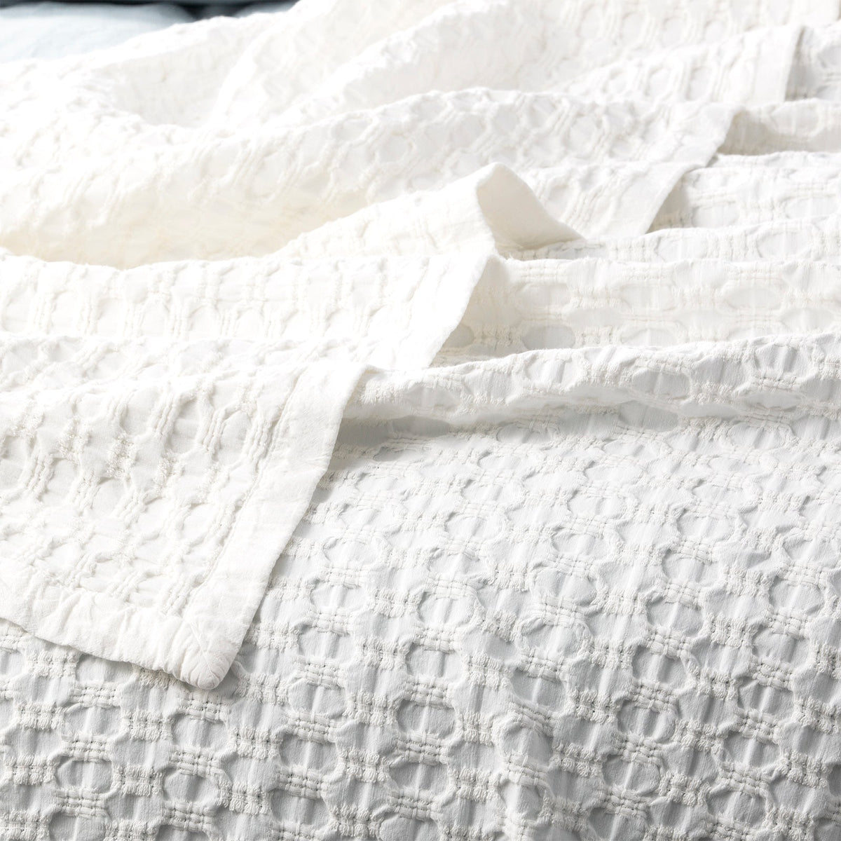 Renee Taylor Lexico Washed Cotton Waffle Blanket - White (OEKO-TEX Certified)