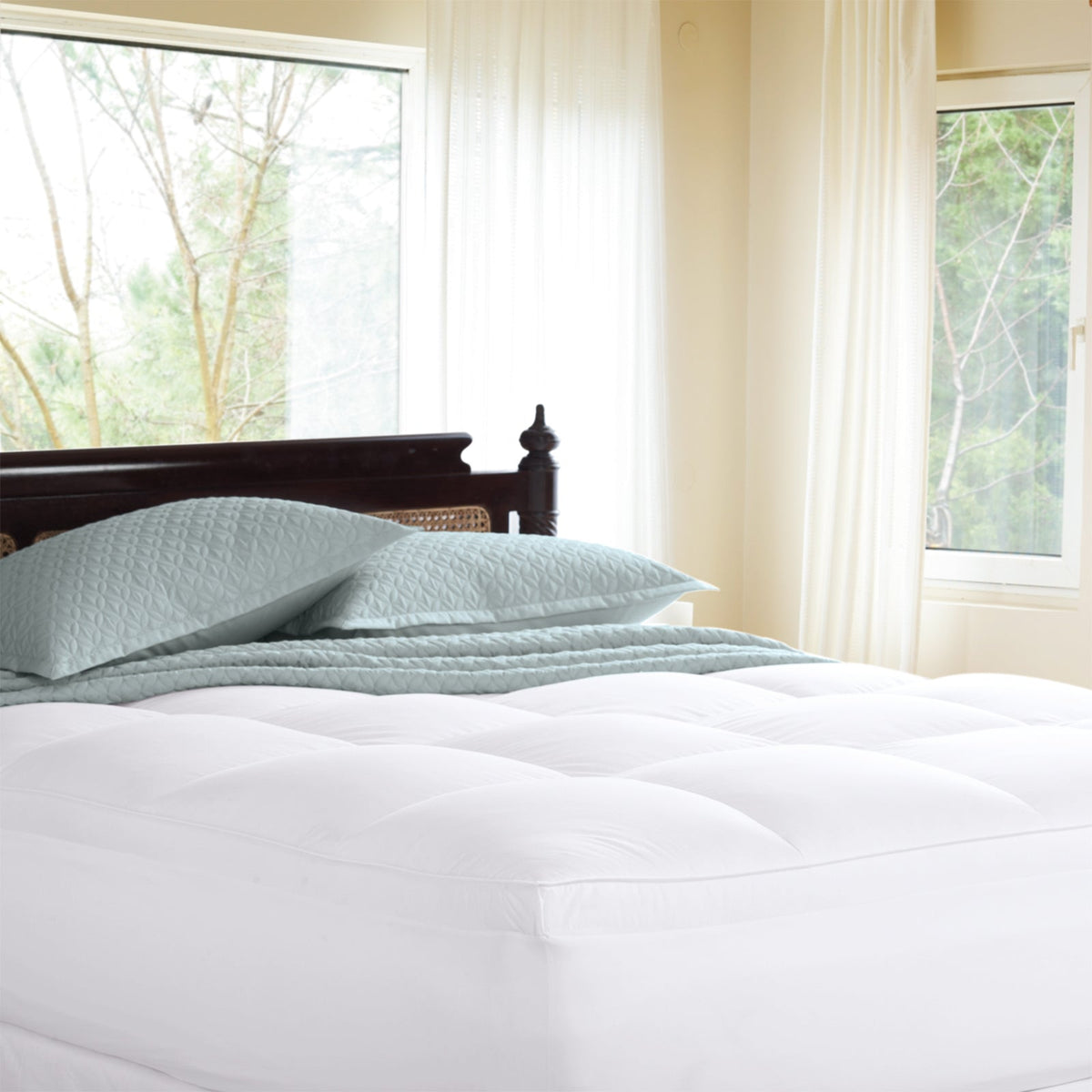 Renee Taylor Platinum 1500 GSM High Loft Fitted Mattress Topper (HealthGuard Treated)