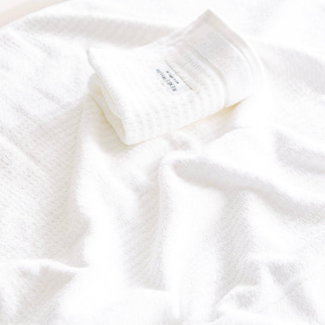 Renee Taylor Cambridge 650 GSM Waffle Cotton Towels - Snow (Bath, Hand & Face Towel/Bath Sheet & Bath Mat)