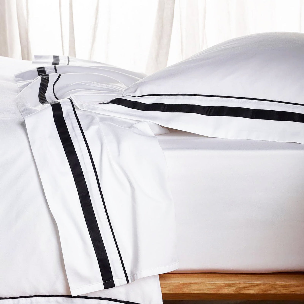 Renee Taylor Cloud 1000TC Egyptian Cotton Bed Sheet Set - White/Charcoal (OEKO-TEX Certified)