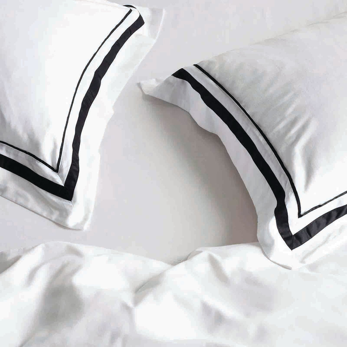 Renee Taylor Cloud 1000TC Egyptian Cotton Bed Sheet Set - White/Charcoal (OEKO-TEX Certified)
