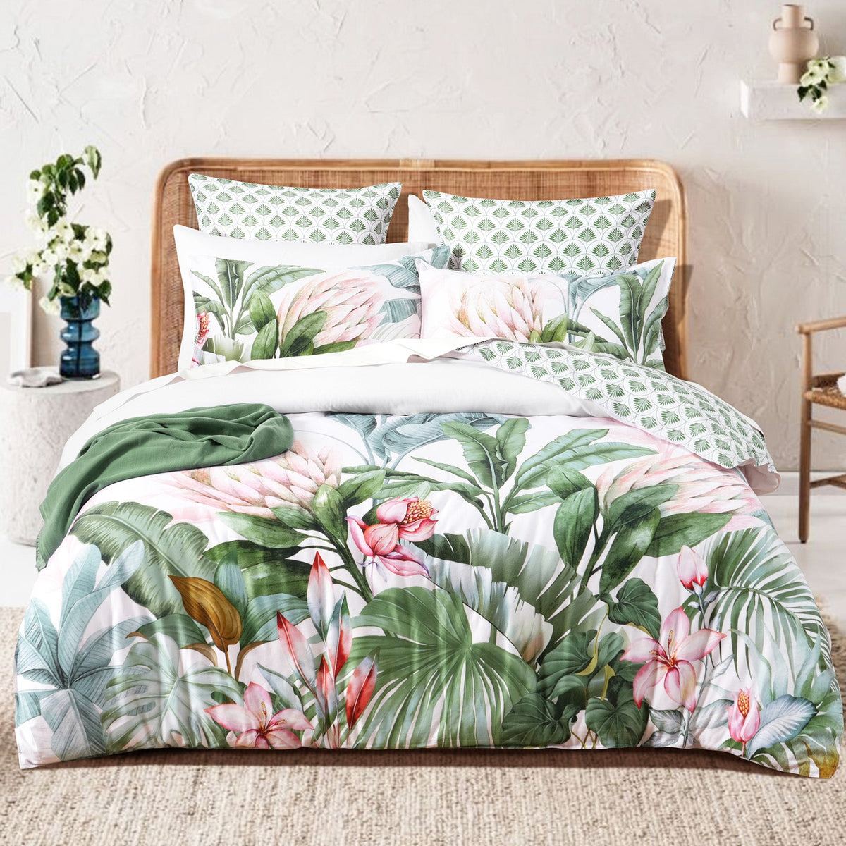 Renee Taylor Gardenia 300TC Cotton Reversible Quilt Cover Set (OEKO-TEX Certified)