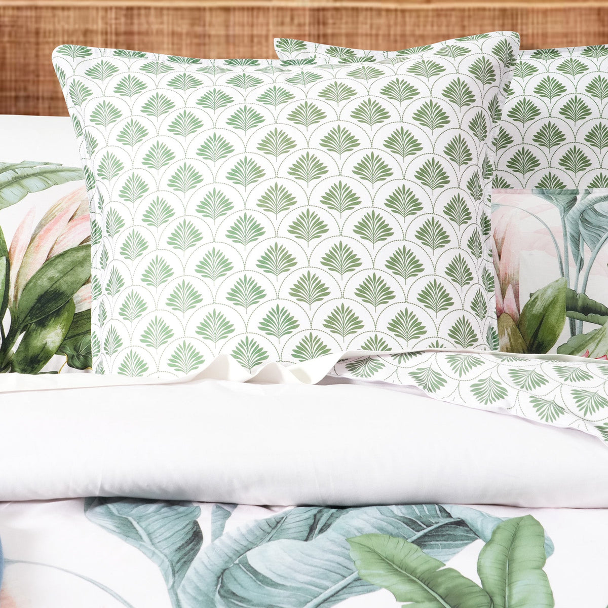 Renee Taylor Gardenia 300TC Cotton Reversible Quilt Cover Set (OEKO-TEX Certified)
