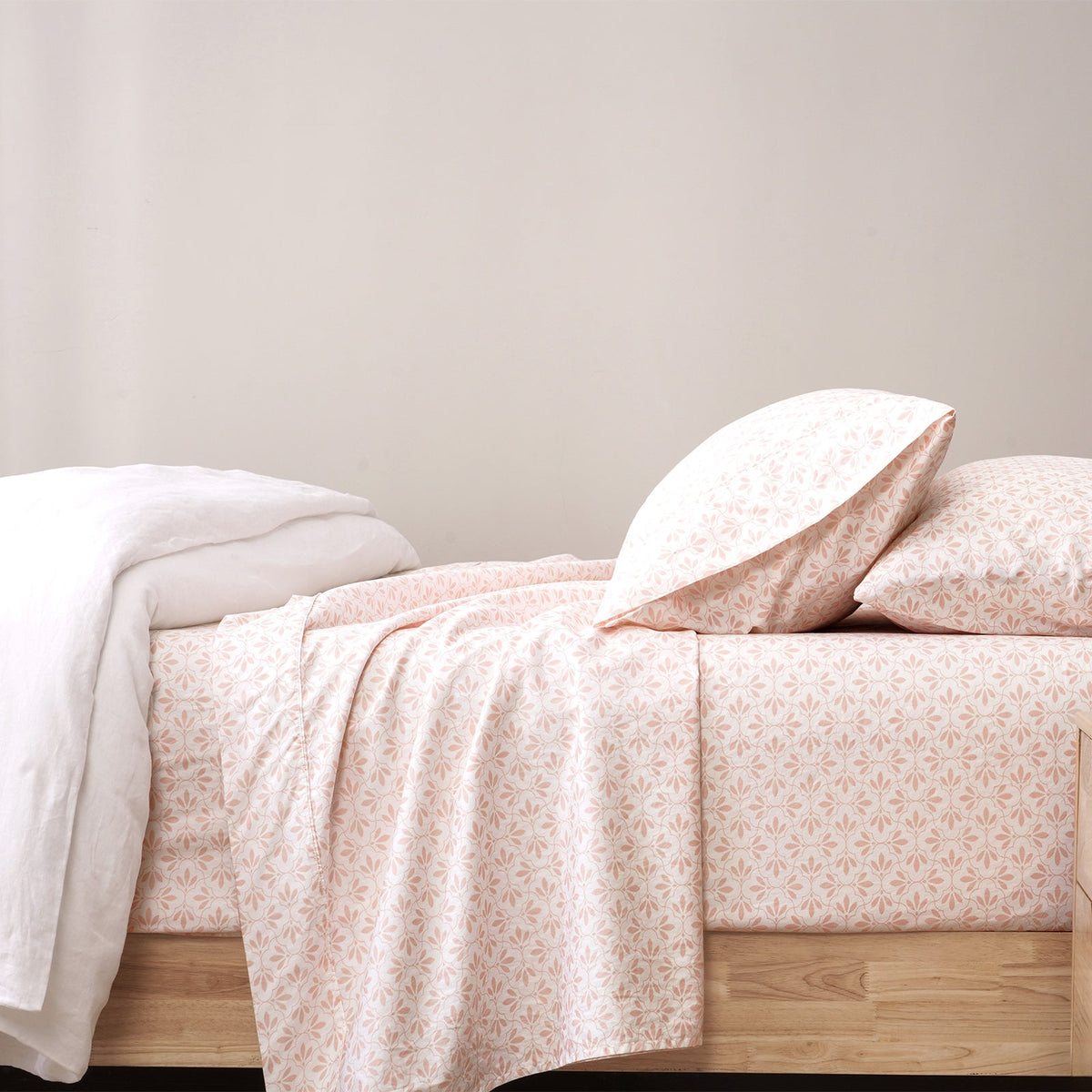 Renee Taylor Eve 250TC Cotton Percale Sheet Set - Blush Floral (OEKO-TEX Certified)