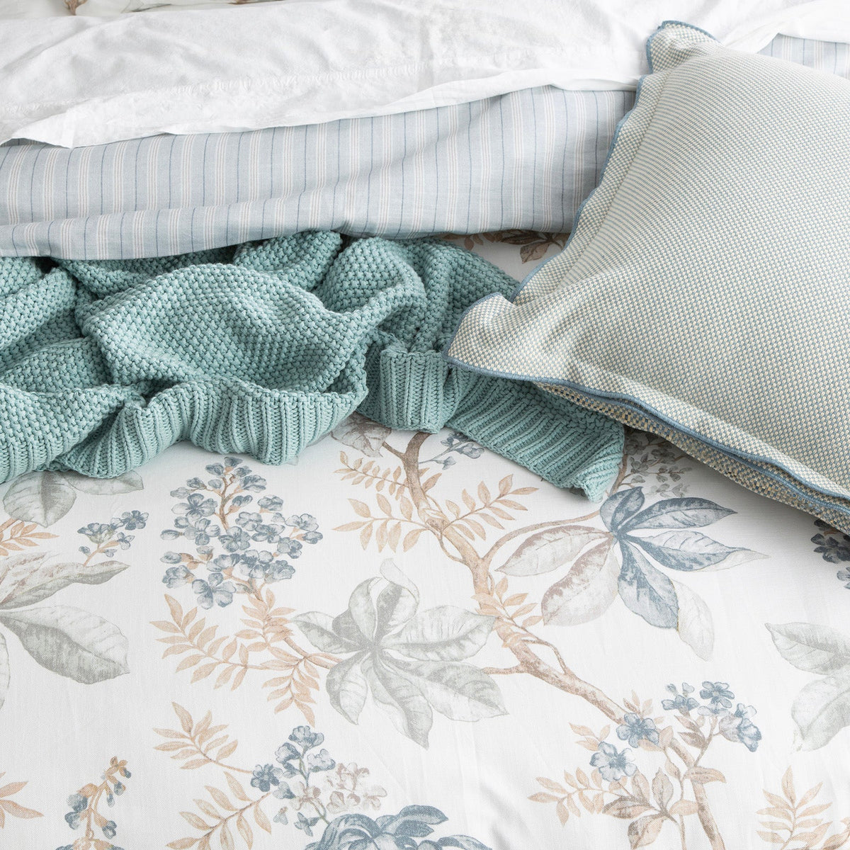 Renee Taylor Floral Vine Textured Cotton Slub Reversible Kids Quilt Cover Set (OEKO-TEX Certified)