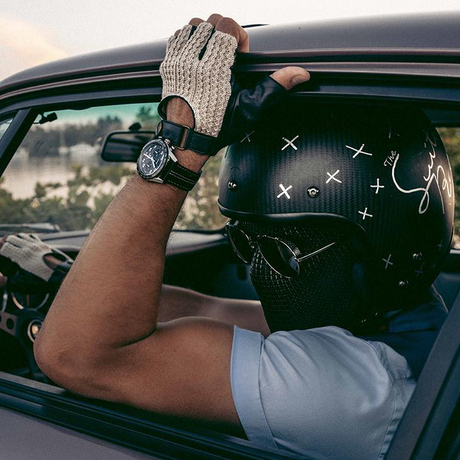Dents Mens Suited Racer x Crochet Back Fingerless Driving Gloves - Black