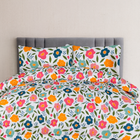 Queen Comforter Full Set w/ Fitted Sheet, 4 Pillow Covers & Comforter - Flowers (6 Piece Set)