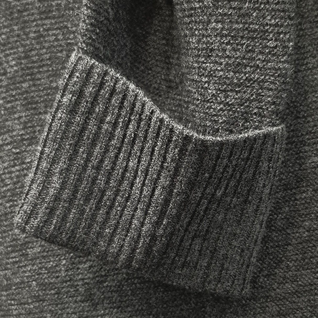 Luxury Cashmere Wool Horizontal Rib Knit Pullover Jumper in Charcoal