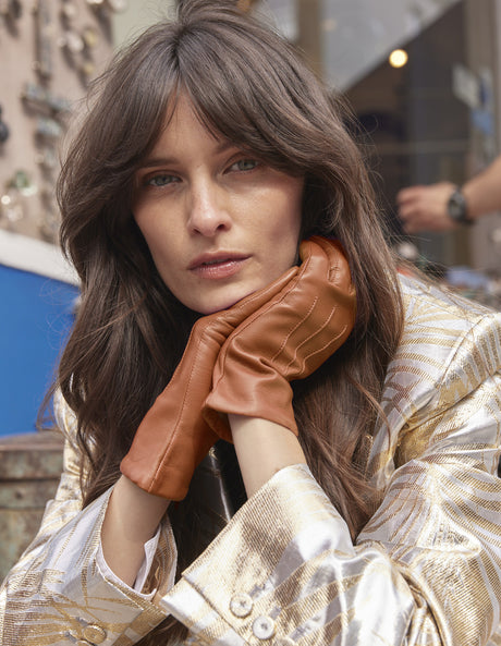 Dents Womens Cashmere Lined Touchscreen Leather Gloves in Cognac