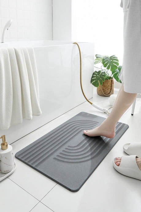 Hard Diatomite Large Bath Mat (Engraved Curves and Lines) - Dark Grey