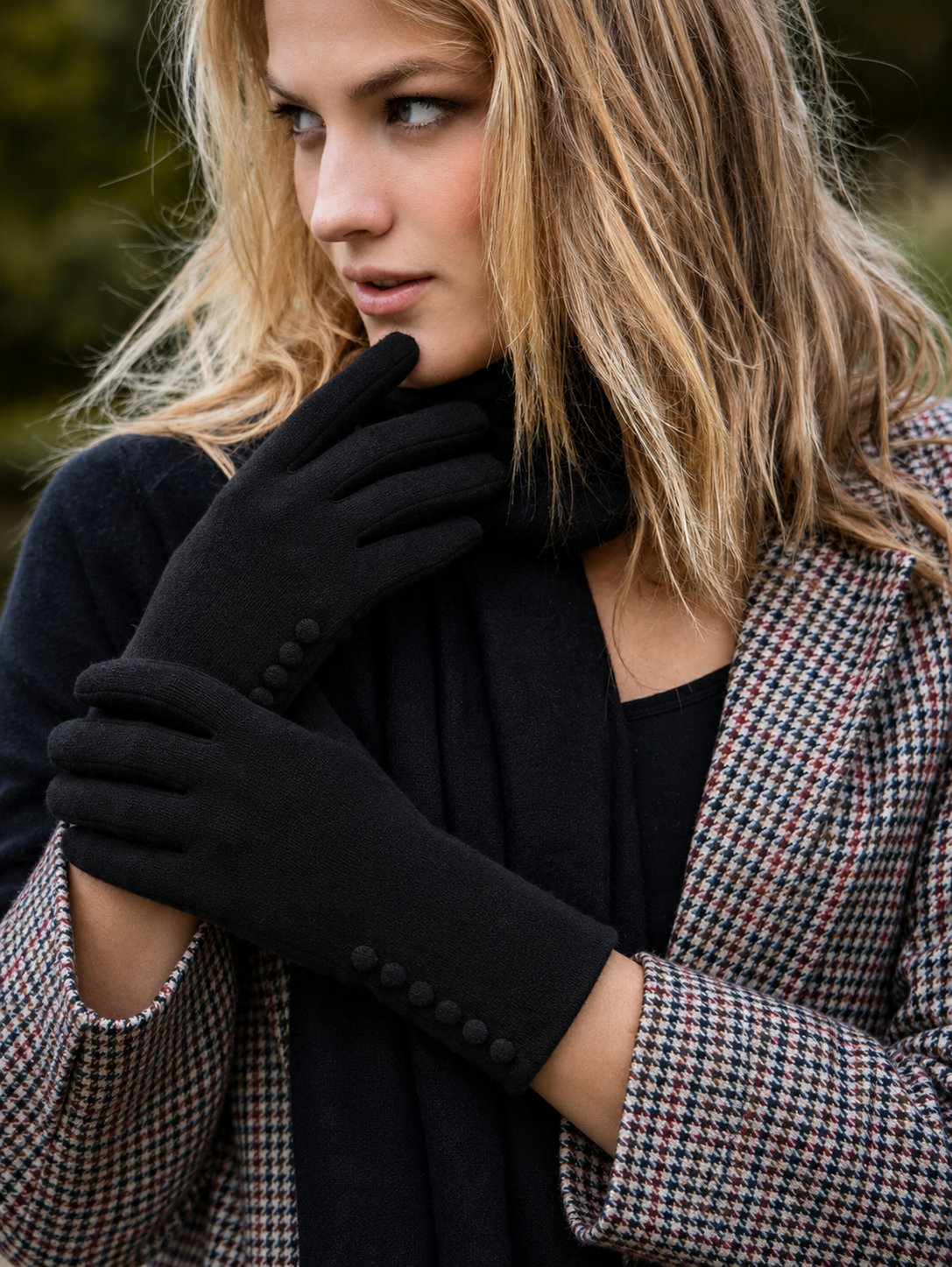 Dents Women's Touchscreen Mid-Arm One SizeThermal Gloves  in Black