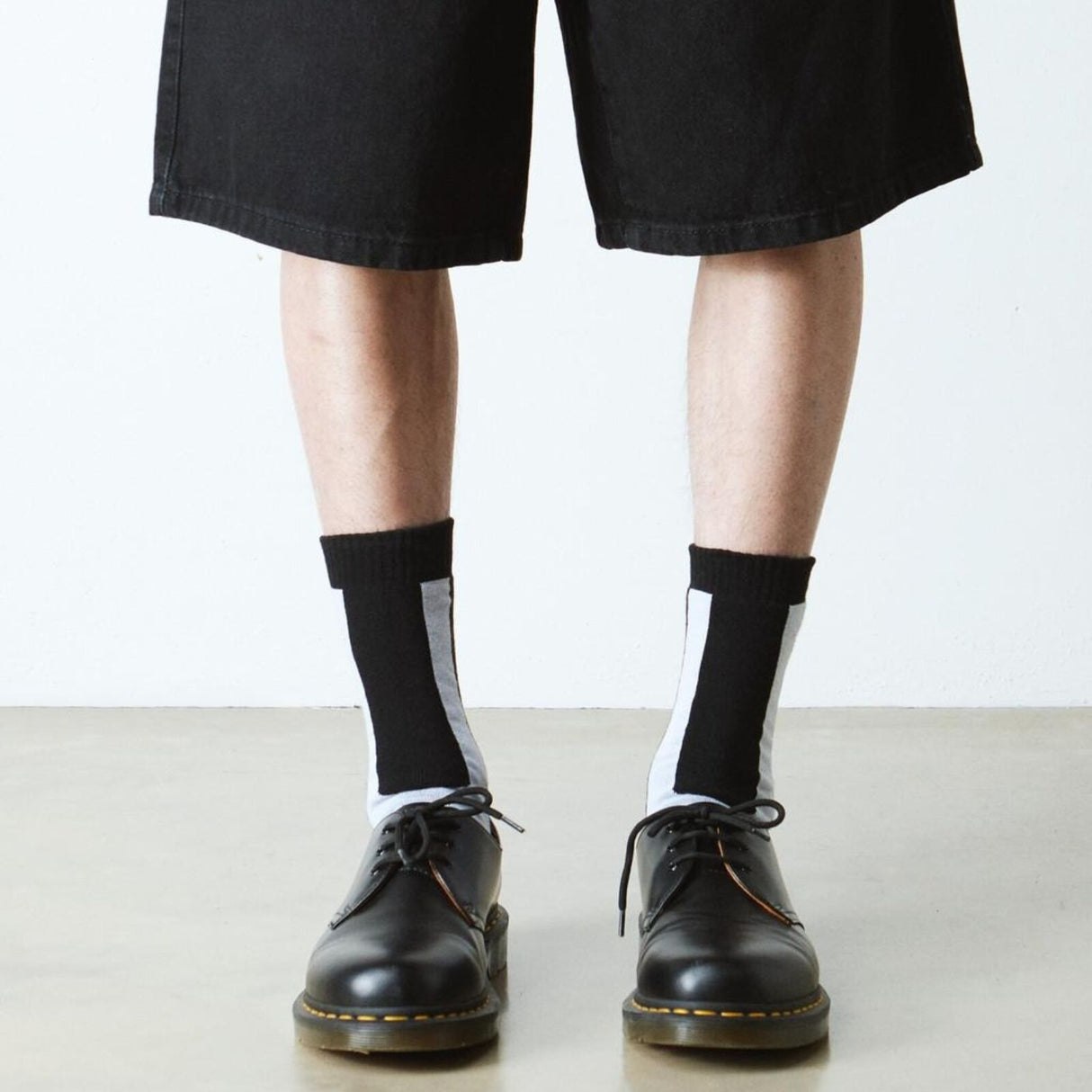 Dr. Martens Double Doc Boot Socks Black/White S/M M/L - Organic Cotton Blend