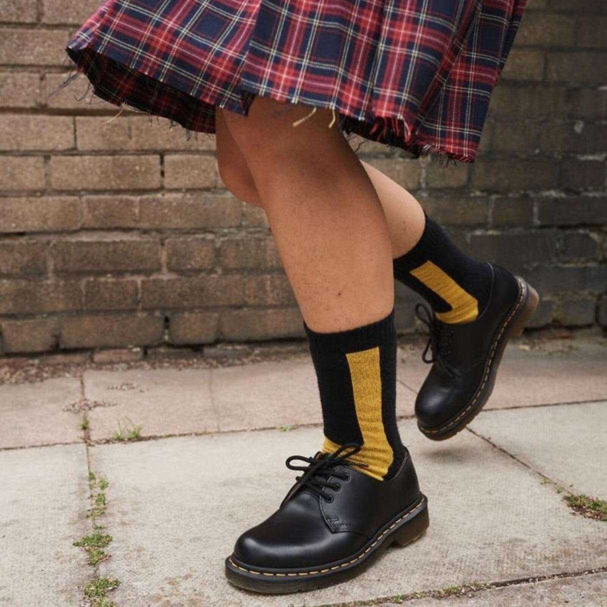 Dr. Martens Double Docs Socks in Black Yellow – Organic Cotton Blend – Cushioned – New