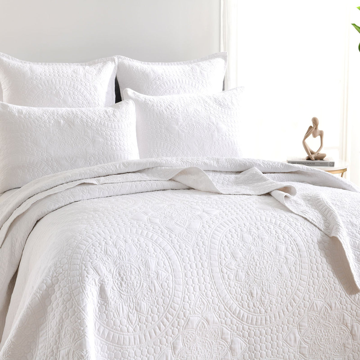 Renee Taylor Asher Jacquard Coverlet Set - White (OEKO-TEX Certified Bedspread)