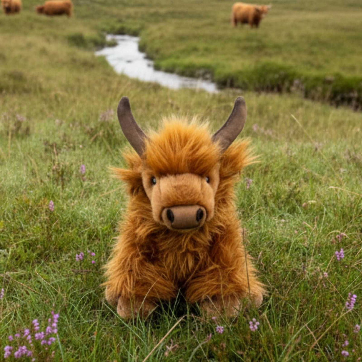 Bocchetta Buttercup 25cm Highland Cow Plush Toy (Realistic Stuffed Animal Farm Gift)