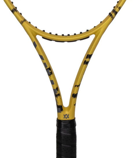 Volkl C10 Pro Tennis Racquet 330g 98in 16x19 Unstrung with Dampener & Cover