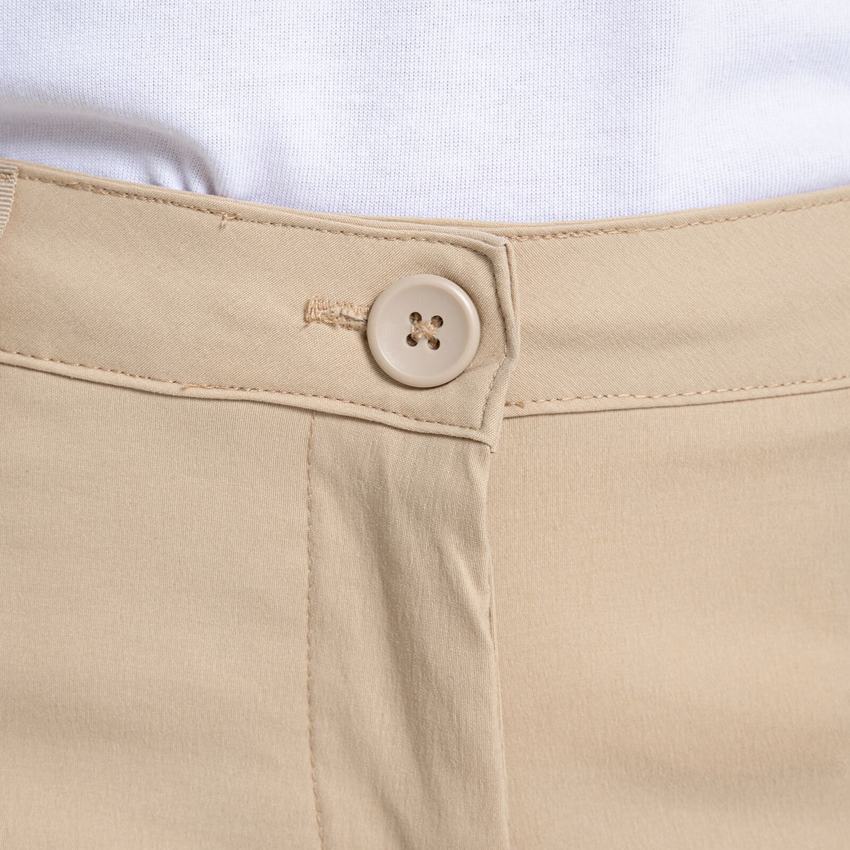 Craghoppers Kiwi Pro II Women’s Stretch Shorts UPF 50+ Water Repellent 7” in Desert Sand