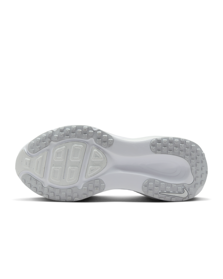 Nike Vomero 18 Womens Road Running Shoes - White-Silver (Athletic Sneakers/Runners)