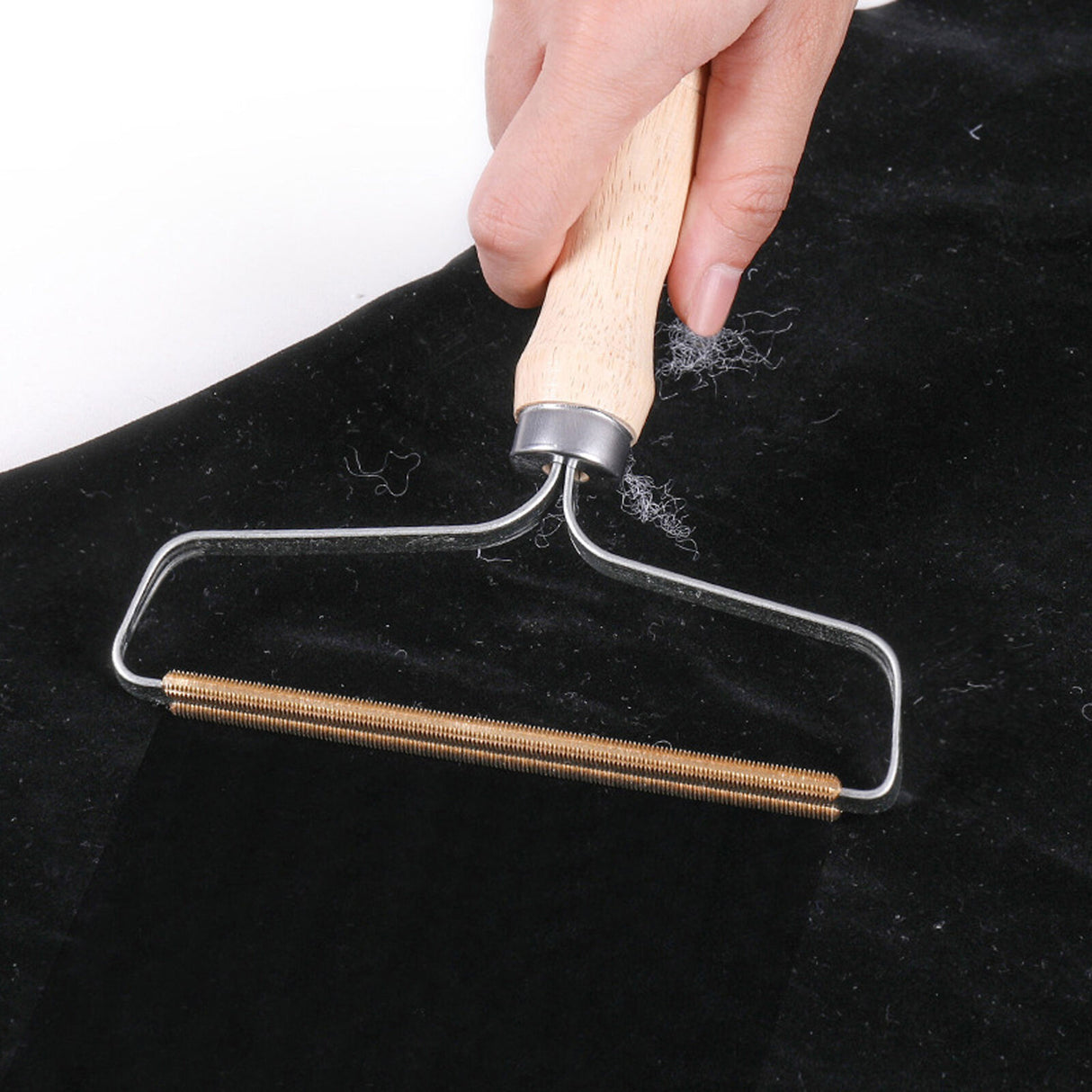 Wooden Lint Remover 13x16.5cm Clothes Brush - Natural