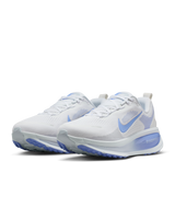 Nike Vomero 18 Womens D Wide Road Running Shoes - White-Grey-Royal (Athletic Sneakers/Runners)