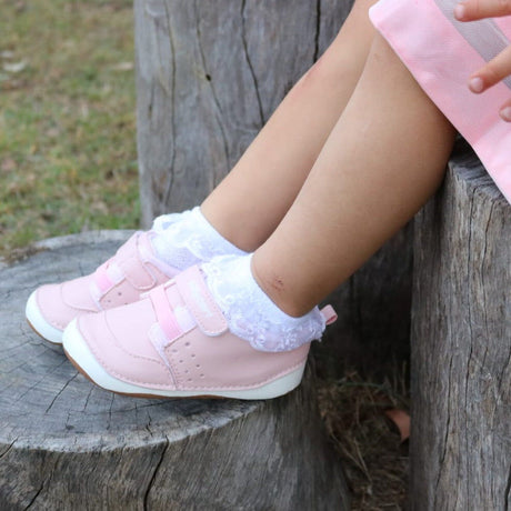 BILLYCART Ellie Girls Wide-Fit Barefoot First Walker Sneakers - Pin (Shoes/Boots)