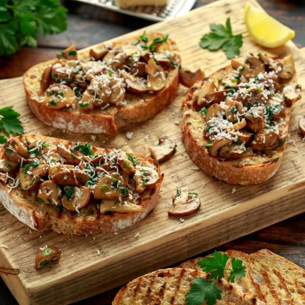 950g Polli Funghi Misti con Porcini Mushrooms Mix in Oil Glass Jar - Product of Italy