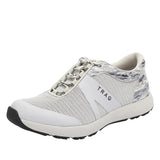 TRAQ Intent 2 Womens Walking Shoes Q-Flow2 Mesh Slip-Resistant in Cloudy Grey
