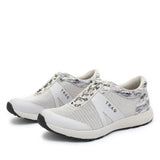 TRAQ Intent 2 Womens Walking Shoes Q-Flow2 Mesh Slip-Resistant in Cloudy Grey