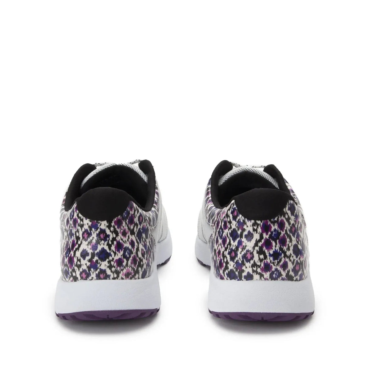 TRAQ Intent Womens Walking Shoes Q-Flow Mesh Slip-Resistant Sneakers in White