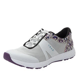 TRAQ Intent Womens Walking Shoes Q-Flow Mesh Slip-Resistant Sneakers in White