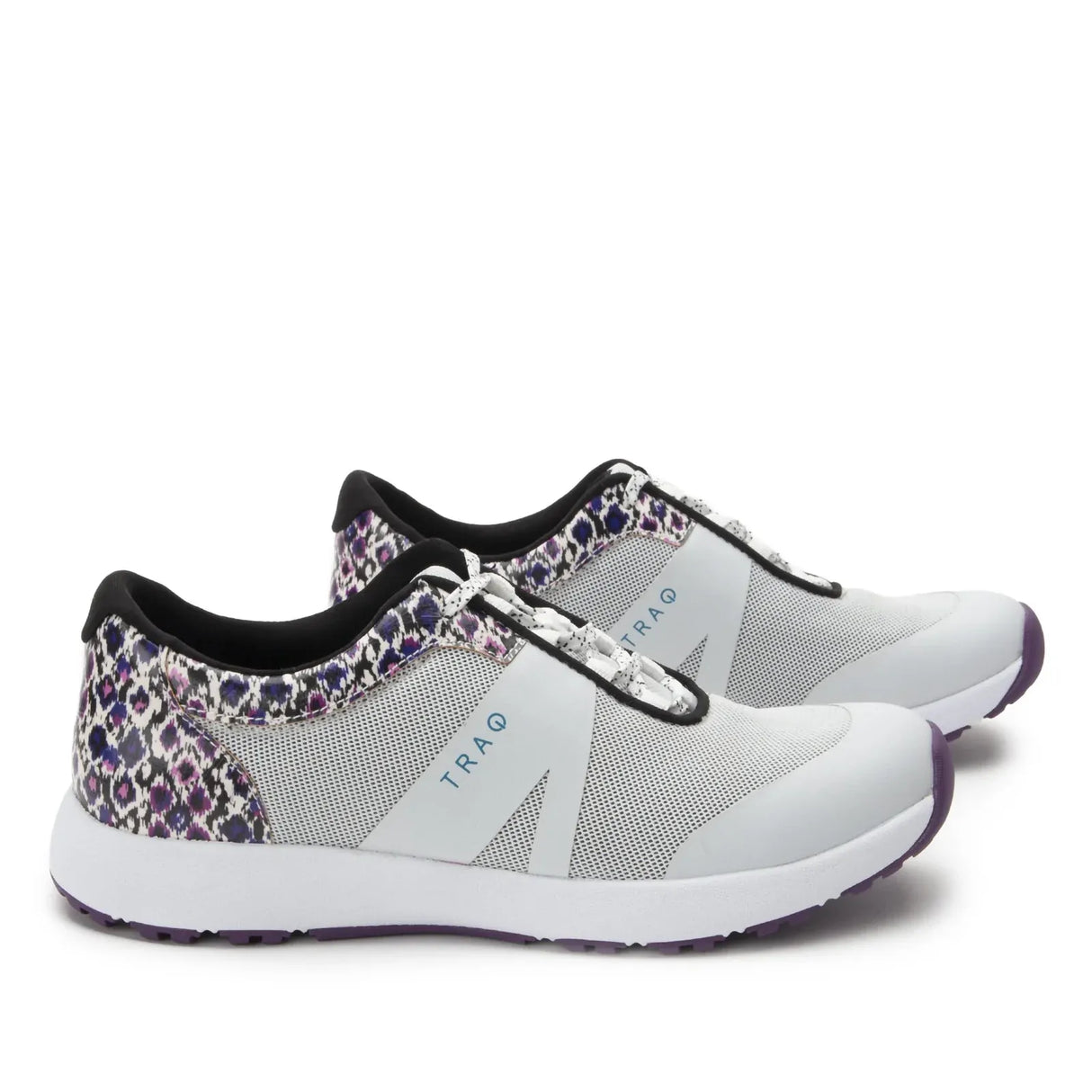 TRAQ Intent Womens Walking Shoes Q-Flow Mesh Slip-Resistant Sneakers in White