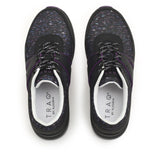 TRAQ Qarma 2 Sonar Womens Walking Shoes Smart Step Tracker Comfort Sneaker in Black