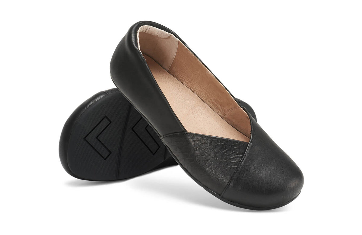 Xero Womens Phoenix Leather Original Barefoot Flat Shoes - Black (Zero Drop)