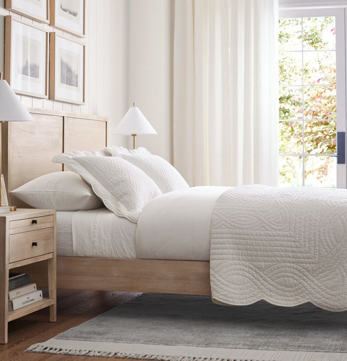 Renee Taylor Scallop Jacquard Coverlet Set - Pearl (OEKO-TEX Certified Bedspread)