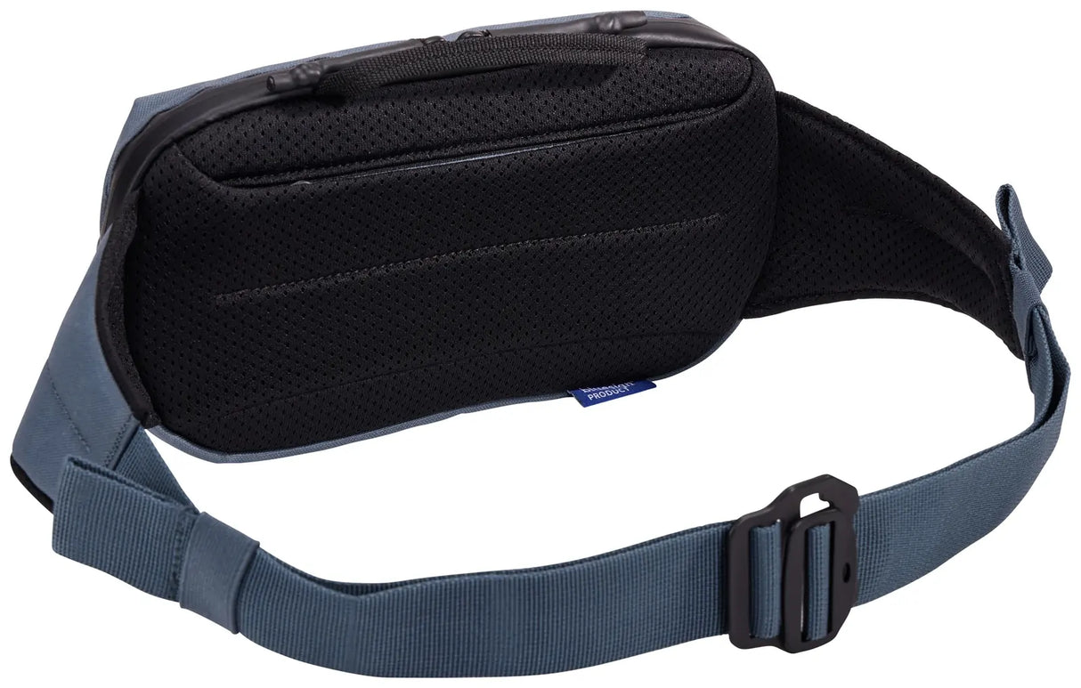 THULE Aion 2L Sling Bag – Travel Hip Pack Waist Pouch for Outdoor Use in Dark Slate