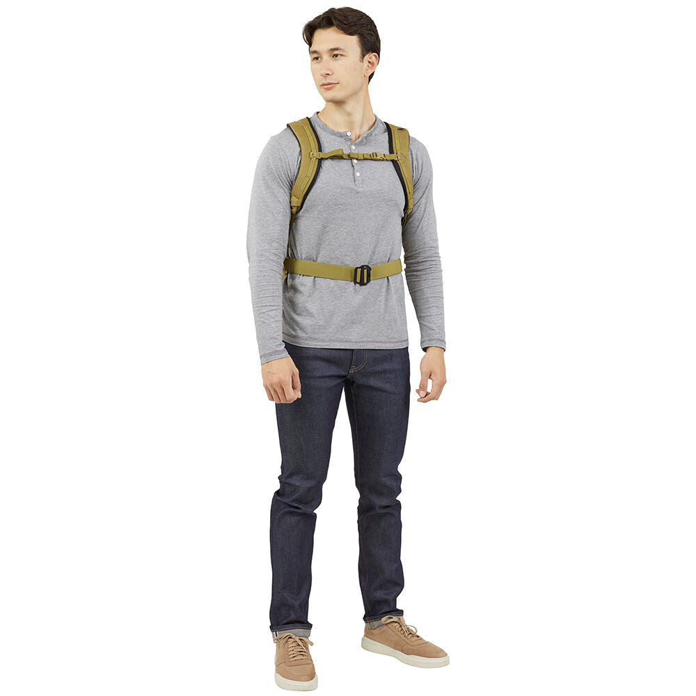 THULE Aion 28L Travel Backpack Expandable to 32L w/ Laptop Compartment in Nutria