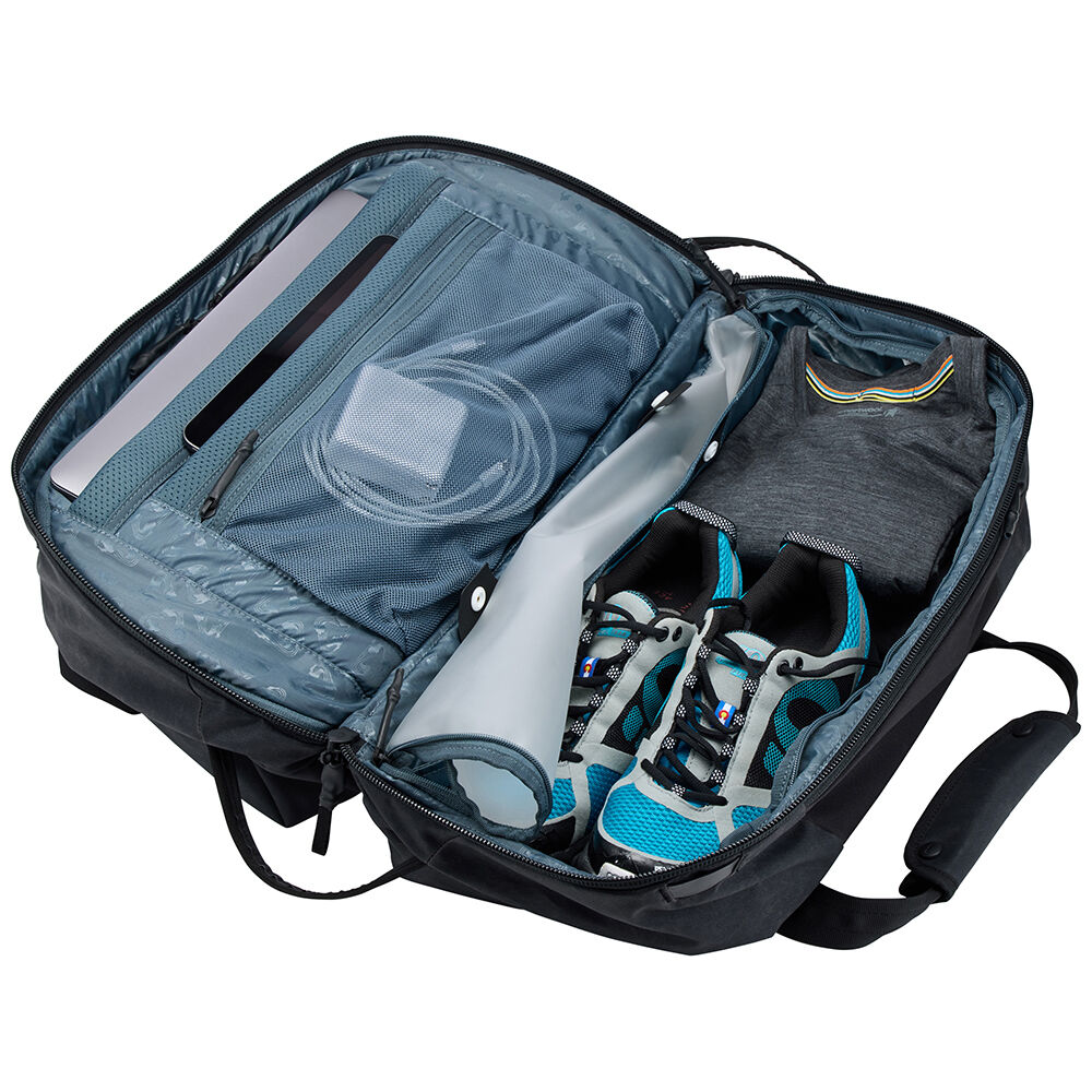 THULE Aion 35L Travel Gym Wet Gear Duffel Bag W/ Laptop Compartment in Black