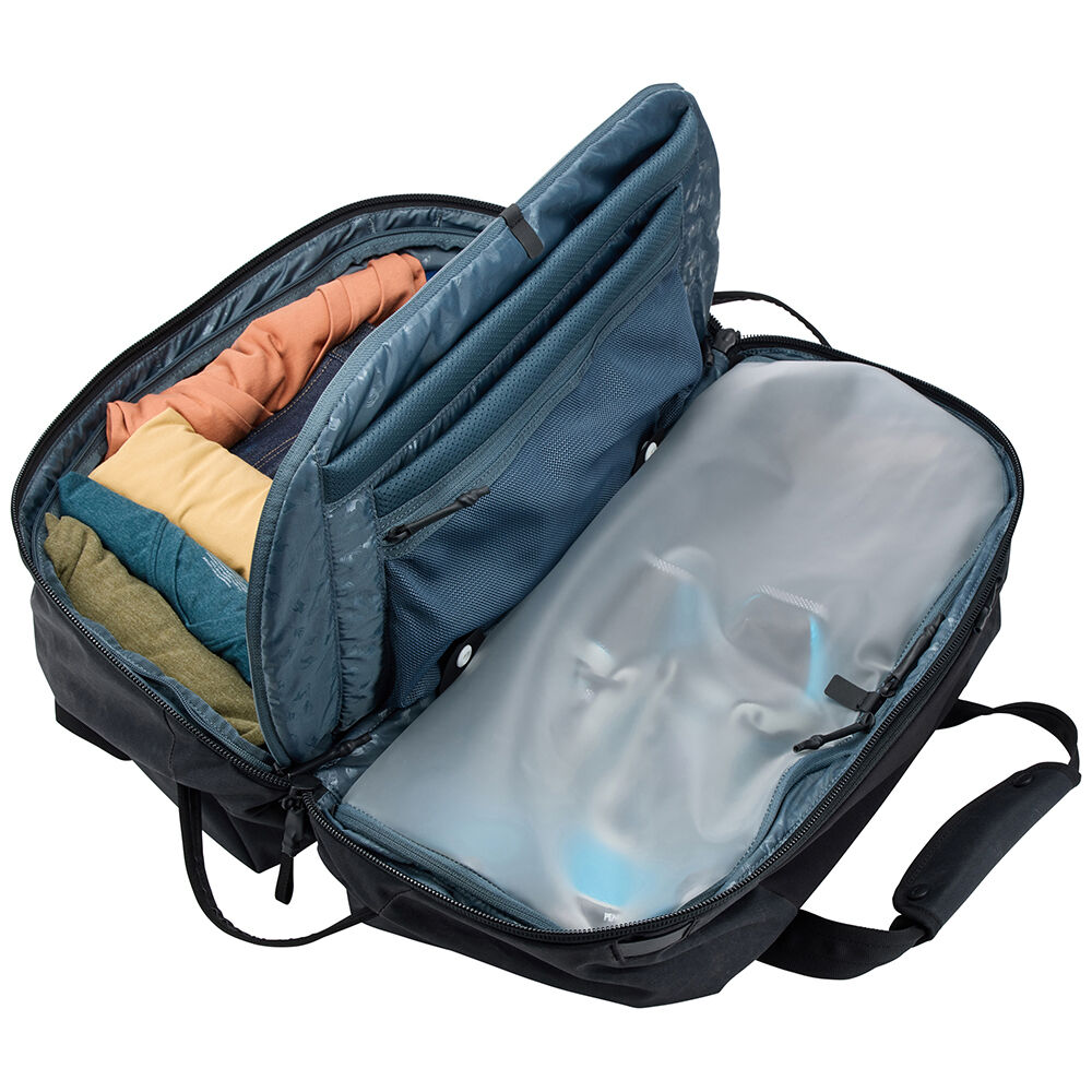 THULE Aion 35L Travel Gym Wet Gear Duffel Bag W/ Laptop Compartment in Black