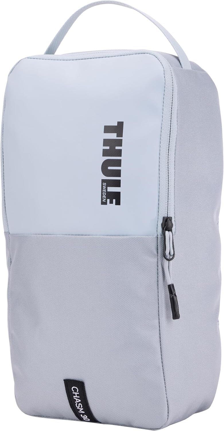 Thule Chasm 30L Duffel Overnight Bag Convertible Backpack Duffle in Soft Blue