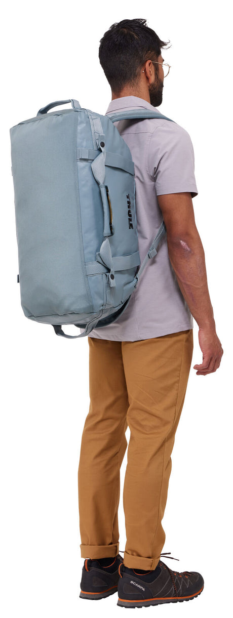 Thule Chasm 40L Duffel Overnight Bag Convertible Backpack Duffle in Pond