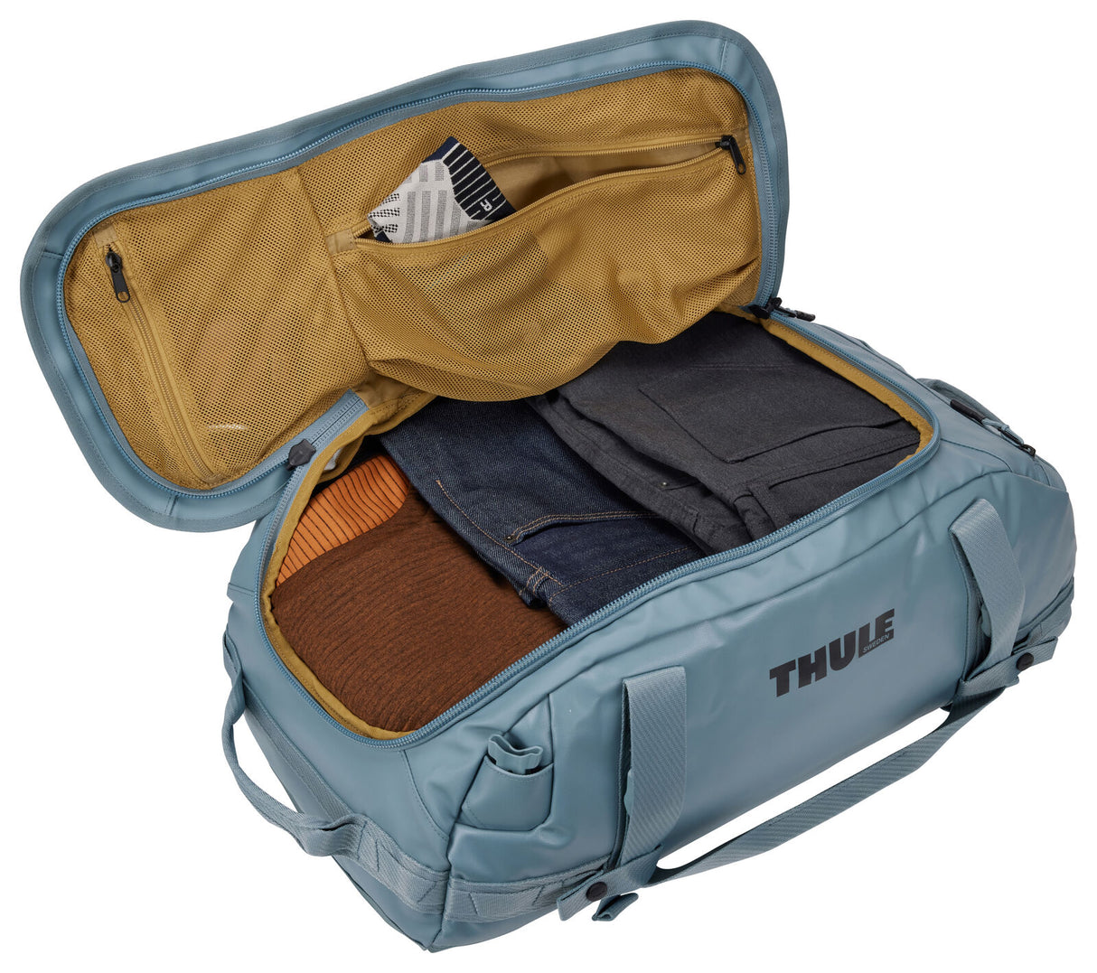 Thule Chasm 40L Duffel Overnight Bag Convertible Backpack Duffle in Pond