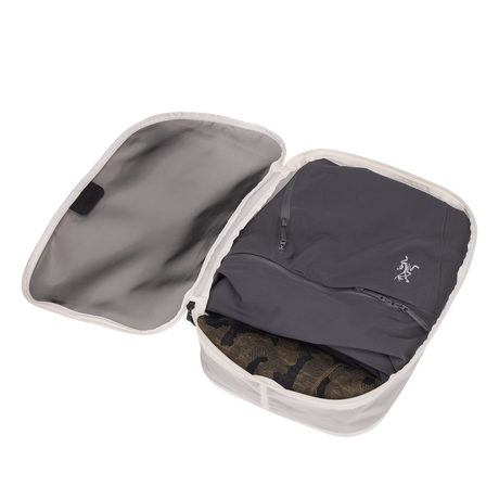 Thule Medium Travel Packing Cube - White (Electronics & Toiletries Organiser Bag)